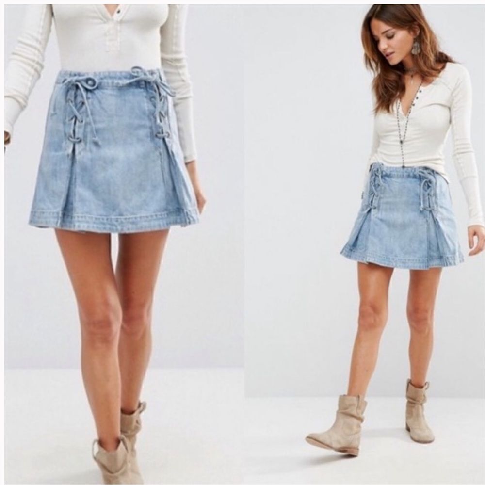 FREE PEOPLE | 100% Cotton Pleated Lace Up Denim Mini Skirt (2)